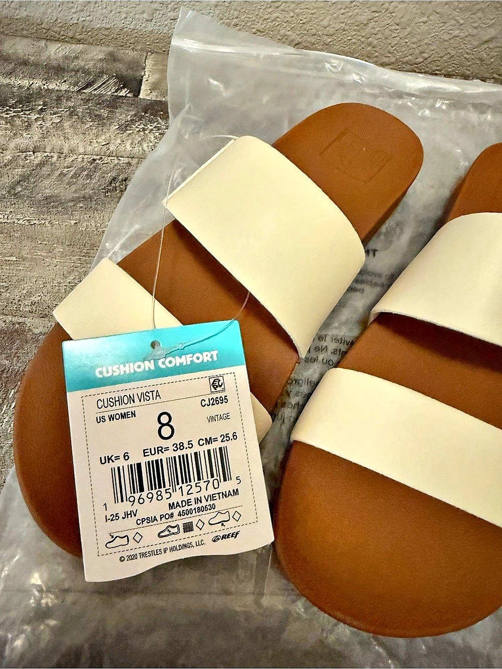 New with Tags! REEF Cushion Vista Vintage Women's Cream & Brown US 8 - Picture 2 of 6